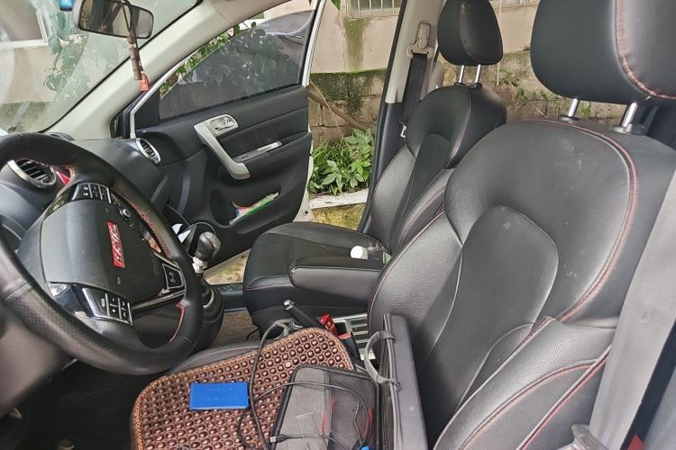 Used Haval H6 2015 Upgraded Model 1.5T Manual Two-Wheel Drive Elite Version Left Front Seat