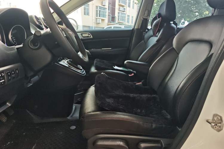 Used Haval H6 2015 Upgraded Model 1.5T Manual Two-Wheel Drive Elite Version Left Front Seat