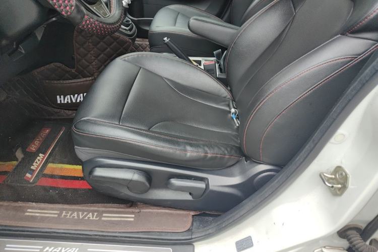 Used Haval H6 2015 Upgraded Model 1.5T Manual Two-Wheel Drive Elite Version Left Front Seat