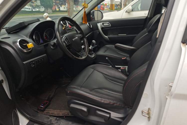 Used Haval H6 2015 Upgraded Model 1.5T Manual Two-Wheel Drive Elite Version Left Front Seat