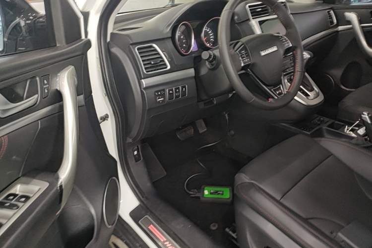 Used Haval H6 2015 Sport Edition 1.5T Automatic Two-Wheel Drive Luxury Model Left Front Seat