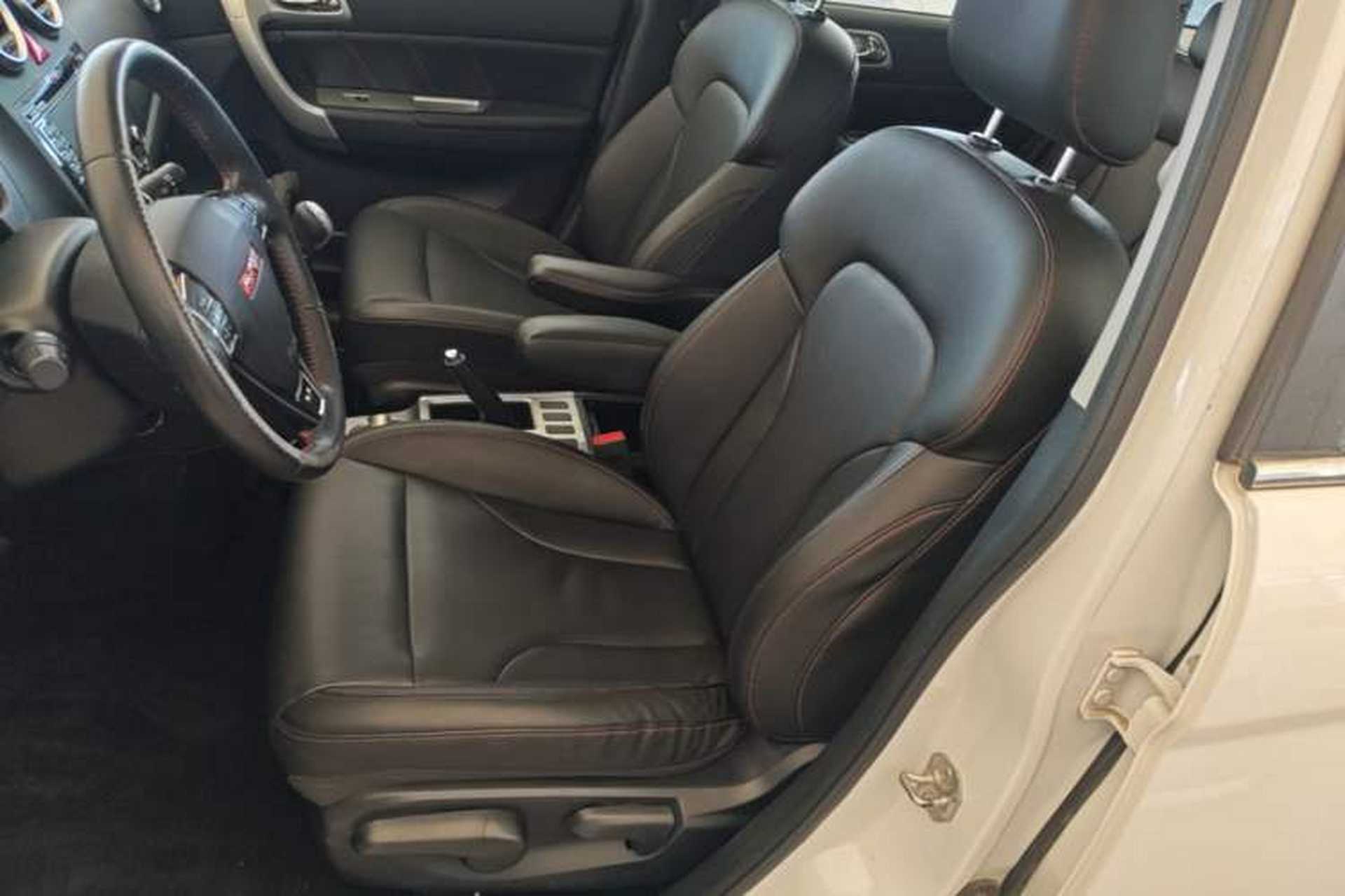 Used Haval H6 2015 Upgraded Model 1.5T Manual Two-Wheel Drive Elite Version Left Front Seat