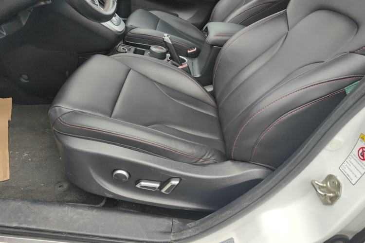 Used Haval H6 2015 Sport Edition 1.5T Automatic Two-Wheel Drive Luxury Model Left Front Seat