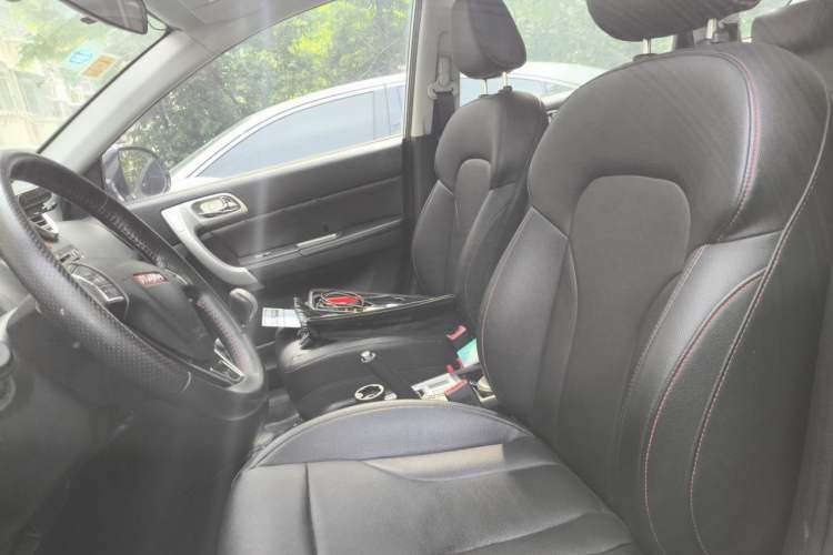 Used Haval H6 2015 Upgraded Model 1.5T Manual Two-Wheel Drive Elite Version Left Front Seat