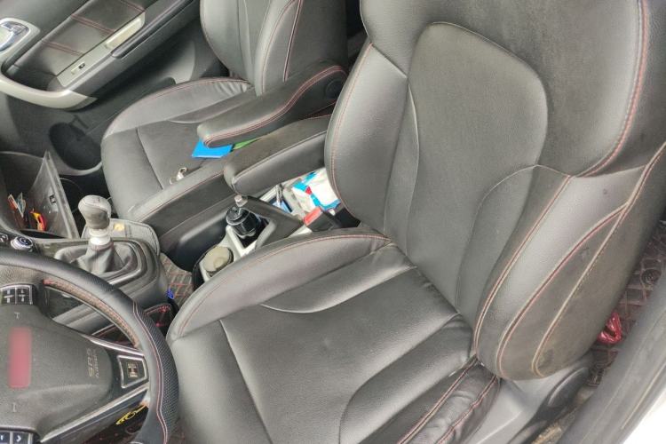 Used Haval H6 2015 Upgraded Model 1.5T Manual Two-Wheel Drive Elite Version Left Front Seat