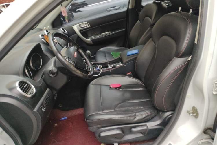 Used Haval H6 2015 Upgraded Model 1.5T Manual Two-Wheel Drive Elite Version Left Front Seat