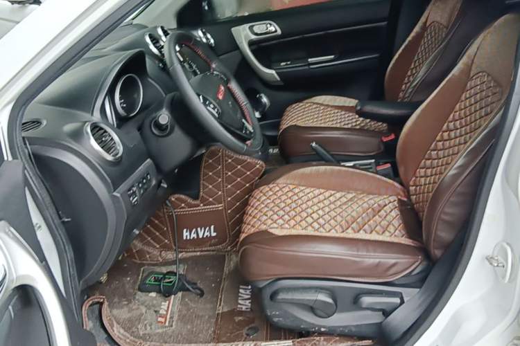 Used Haval H6 2015 Upgraded Model 1.5T Manual Two-Wheel Drive Elite Version Left Front Seat