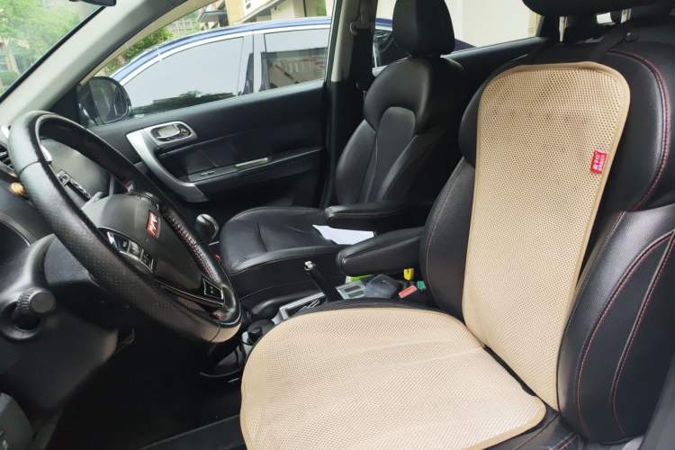 Used Haval H6 2015 Upgraded Model 1.5T Manual Two-Wheel Drive Elite Version Left Front Seat