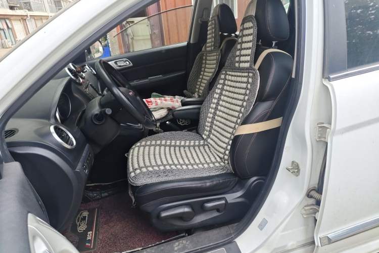 Used Haval H6 2015 Upgraded Model 1.5T Manual Two-Wheel Drive Elite Version Left Front Seat