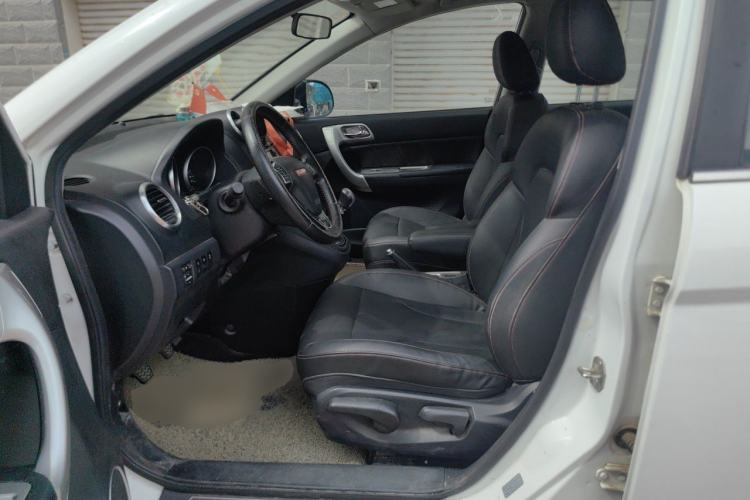 Used Haval H6 2015 Upgraded Model 1.5T Manual Two-Wheel Drive Elite Version Left Front Seat