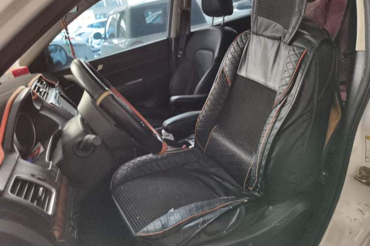 Used Haval H6 2015 Sport Edition 1.5T Manual Two-Wheel Drive Elite Model Left Front Seat