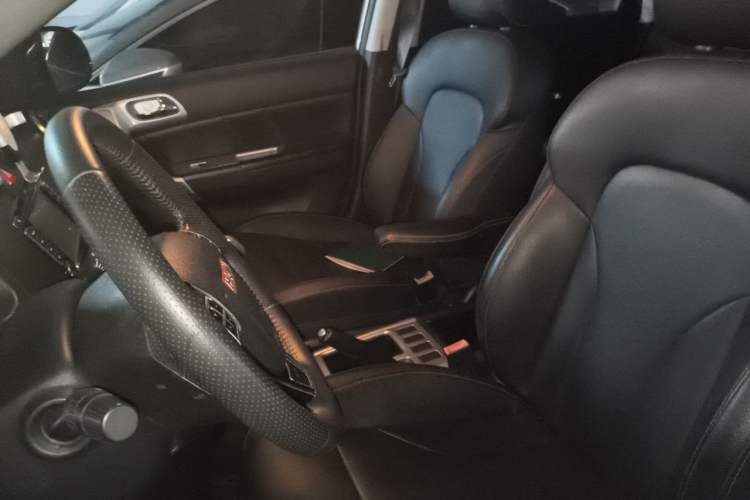 Used Haval H6 2015 Upgraded Model 1.5T Manual Two-Wheel Drive Elite Version Left Front Seat