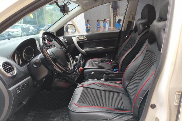 Used Haval H6 2015 Upgraded Model 1.5T Manual Two-Wheel Drive Elite Version Left Front Seat