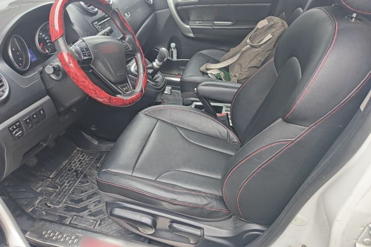 Used Haval H6 2015 Upgraded Model 1.5T Manual Two-Wheel Drive Elite Version Left Front Seat