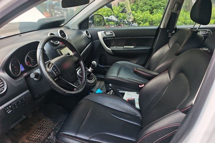 Used Haval H6 2015 Upgraded Model 1.5T Manual Two-Wheel Drive Elite Version Left Front Seat