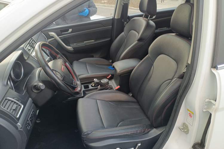 Used Haval H6 2015 Sport Edition 1.5T Automatic Two-Wheel Drive Luxury Model Left Front Seat