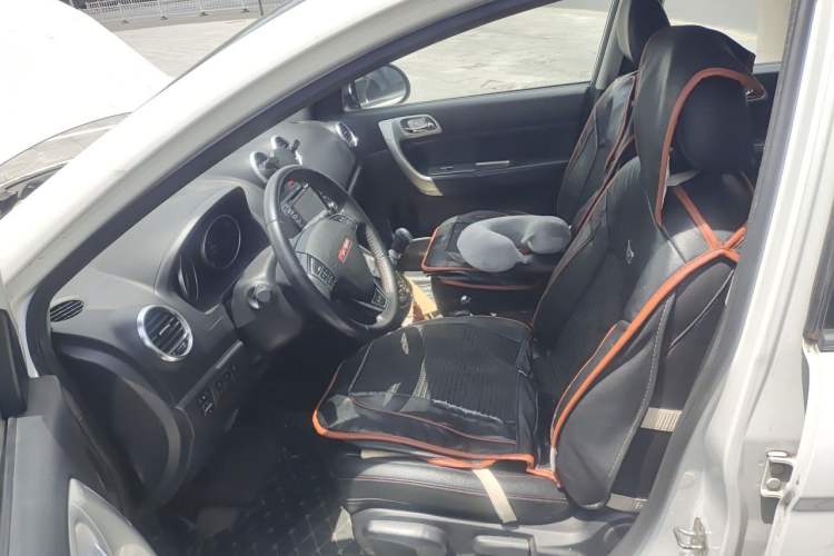 Used Haval H6 2015 Upgraded Model 1.5T Manual Two-Wheel Drive Elite Version Left Front Seat