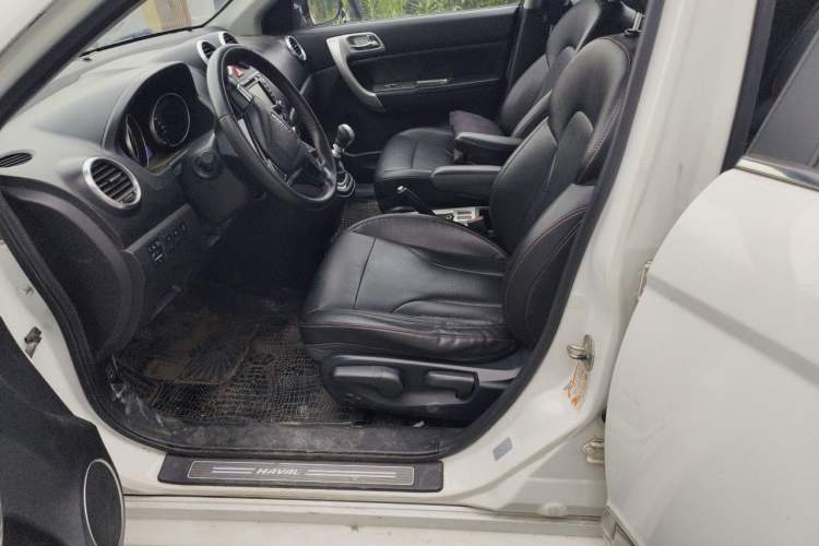 Used Haval H6 2015 Upgraded Model 1.5T Manual Two-Wheel Drive Elite Version Left Front Seat