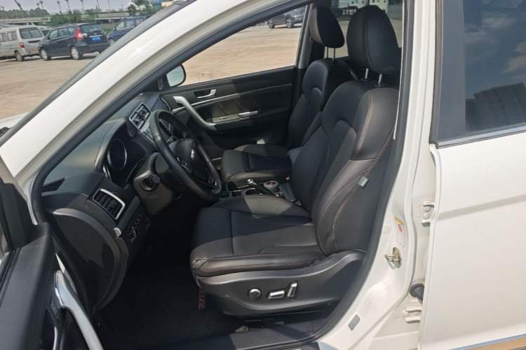 Used Haval H6 2015 Sport Edition 1.5T Automatic Two-Wheel Drive Luxury Model Left Front Seat