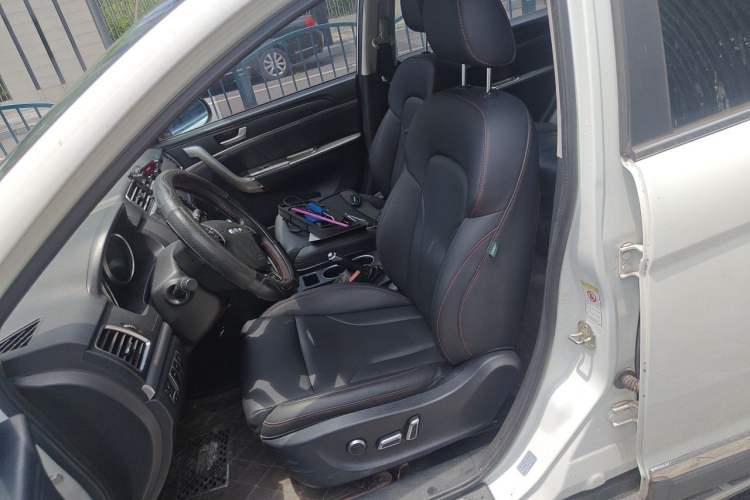 Used Haval H6 2015 Sport Edition 1.5T Automatic Two-Wheel Drive Luxury Model Left Front Seat