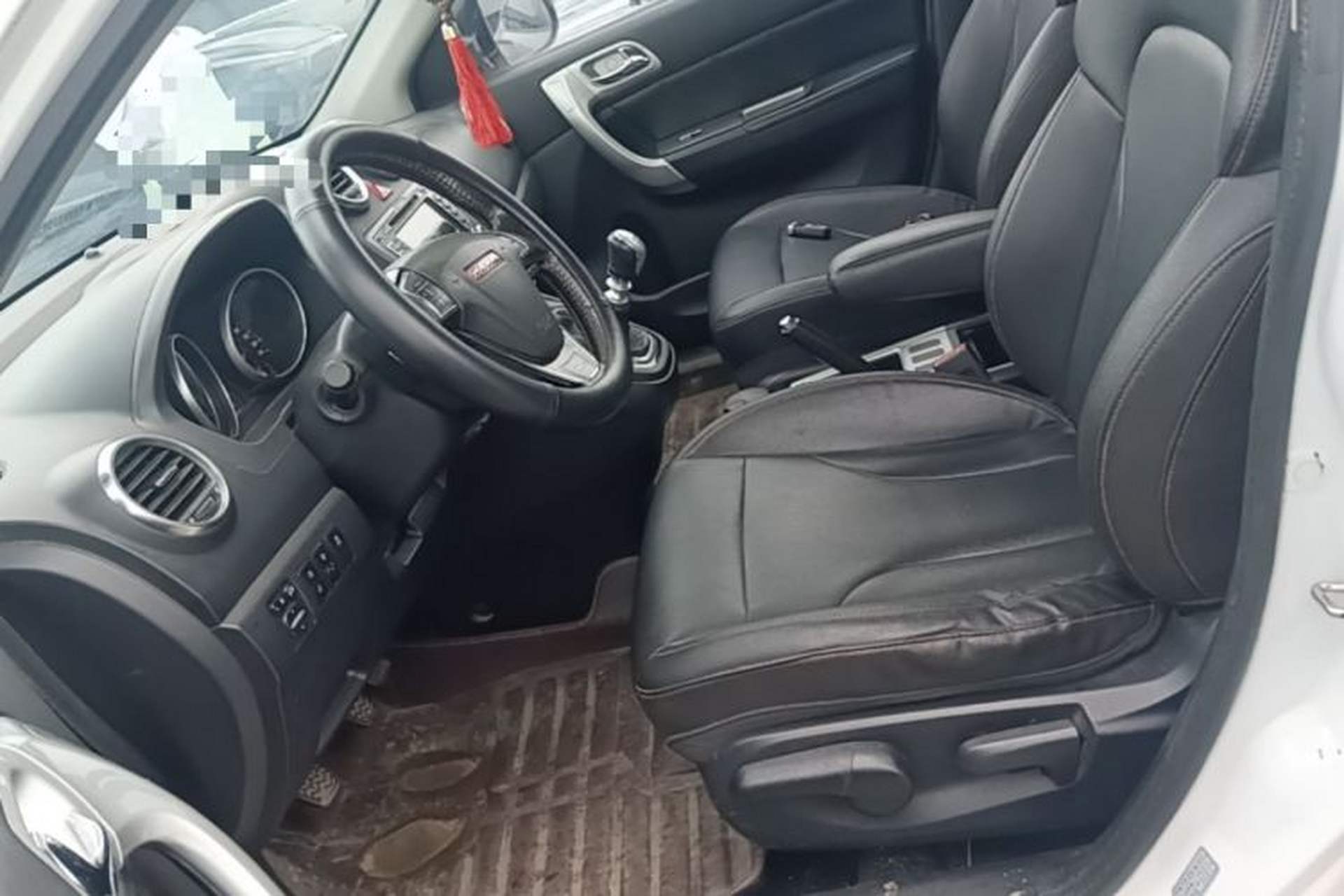 Used Haval H6 2015 Upgraded Model 1.5T Manual Two-Wheel Drive Elite Version Left Front Seat
