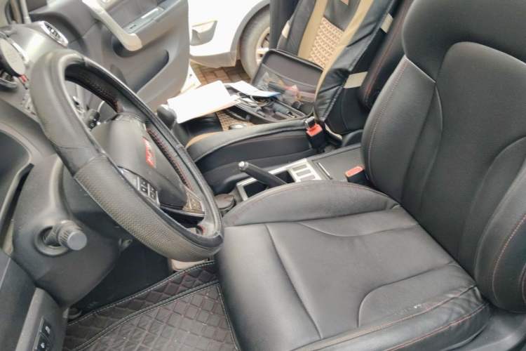 Used Haval H6 2015 Upgraded Model 1.5T Manual Two-Wheel Drive Elite Version Left Front Seat