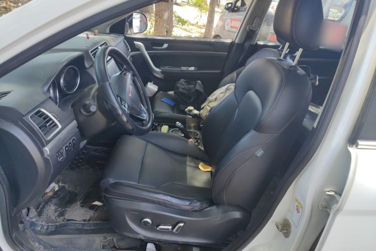 Used Haval H6 2015 Sport Edition 1.5T Automatic Two-Wheel Drive Luxury Model Left Front Seat