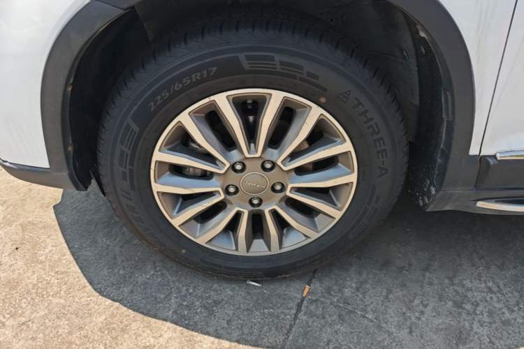 Used Haval H6 2015 Sport Edition 1.5T Automatic Two-Wheel Drive Luxury Model Left Front Wheel Hub