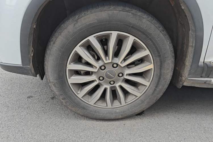 Used Haval H6 2015 Sport Edition 1.5T Automatic Two-Wheel Drive Luxury Model Left Front Wheel Hub