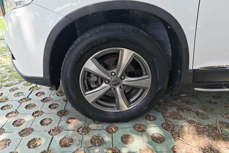 Used Haval H6 2015 Revised Version Sport Edition 1.5T Manual Transmission Two-Wheel Drive Elite Grade Left Front Wheel Hub