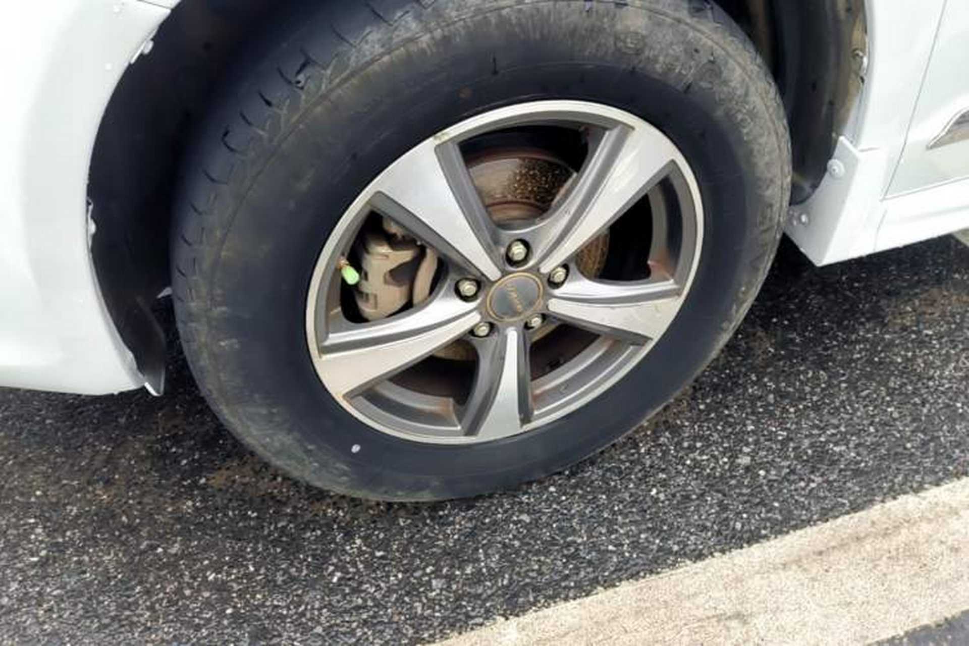 Used Haval H6 2015 Upgraded Model 1.5T Manual Two-Wheel Drive Elite Version Left Front Wheel Hub