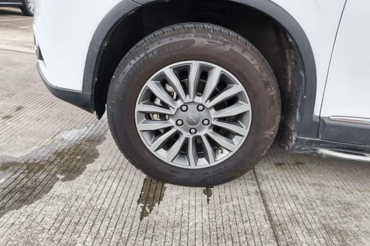 Used Haval H6 2015 Sport Edition 1.5T Automatic Two-Wheel Drive Luxury Model Left Front Wheel Hub
