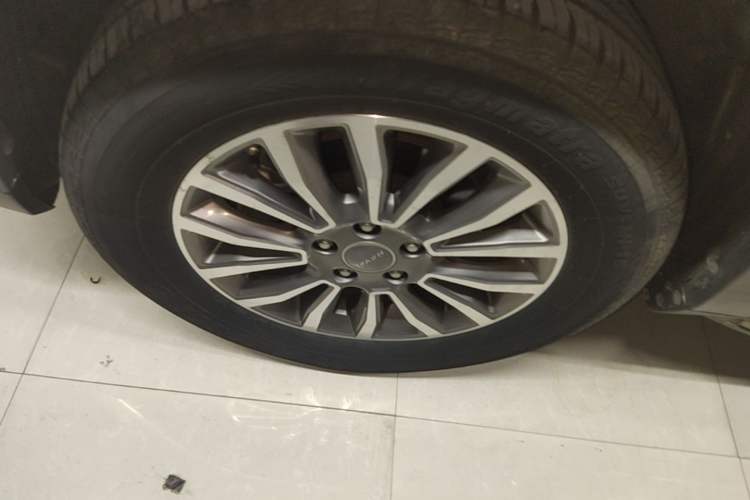 Used Haval H6 2015 Sport Edition 1.5T Automatic Two-Wheel Drive Luxury Model Left Front Wheel Hub