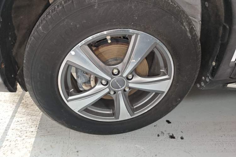 Used Haval H6 2015 Revised Version Sport Edition 1.5T Manual Transmission Two-Wheel Drive Elite Grade Left Front Wheel Hub