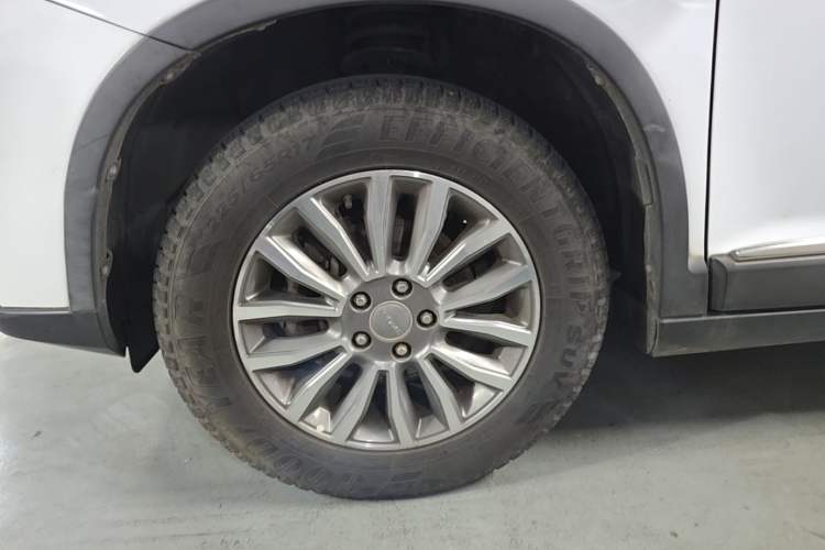 Used Haval H6 2015 Sport Edition 1.5T Automatic Two-Wheel Drive Luxury Model Left Front Wheel Hub