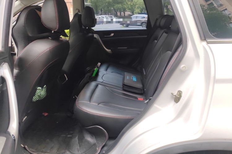 Used Haval H6 2015 Sport Edition 1.5T Automatic Two-Wheel Drive Luxury Model Left Rear Seat