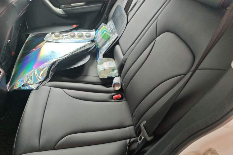 Used Haval H6 2015 Sport Edition 1.5T Automatic Two-Wheel Drive Luxury Model Left Rear Seat