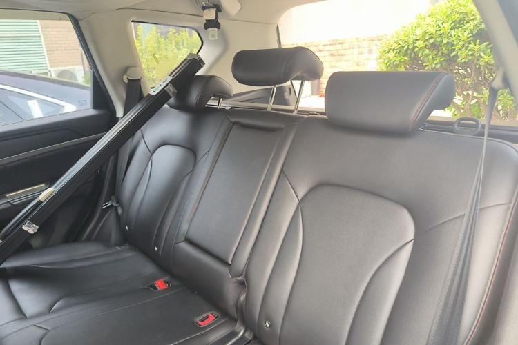 Used Haval H6 2015 Sport Edition 1.5T Automatic Two-Wheel Drive Luxury Model Left Rear Seat