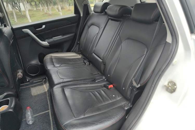Used Haval H6 2015 Sport Edition 1.5T Manual Two-Wheel Drive Elite Model Left Rear Seat