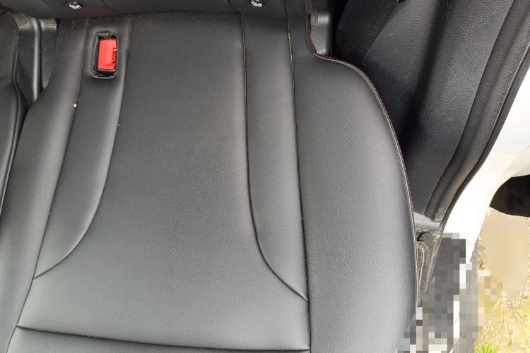 Used Haval H6 2015 Sport Edition 1.5T Automatic Two-Wheel Drive Luxury Model Left Rear Seat