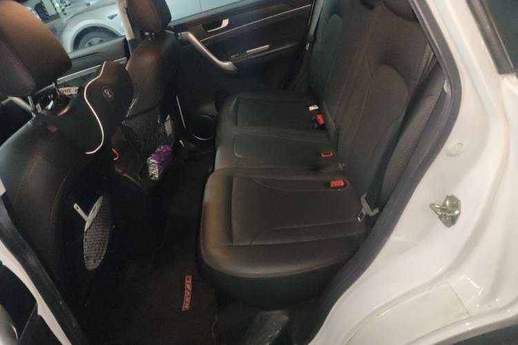 Used Haval H6 2015 Sport Edition 1.5T Automatic Two-Wheel Drive Luxury Model Left Rear Seat