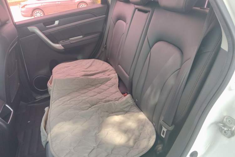 Used Haval H6 2015 Sport Edition 1.5T Automatic Two-Wheel Drive Luxury Model Left Rear Seat