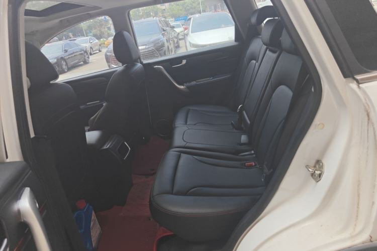 Used Haval H6 2015 Revised Version Sport Edition 1.5T Manual Transmission Two-Wheel Drive Elite Grade Left Rear Seat
