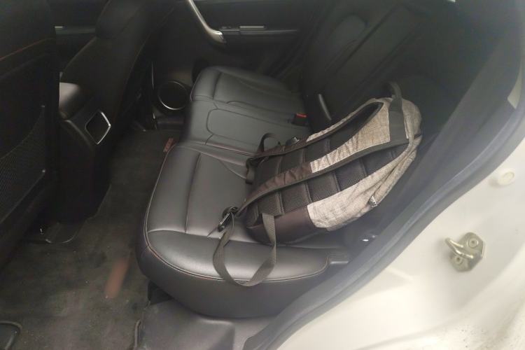 Used Haval H6 2015 Sport Edition 1.5T Automatic Two-Wheel Drive Luxury Model Left Rear Seat