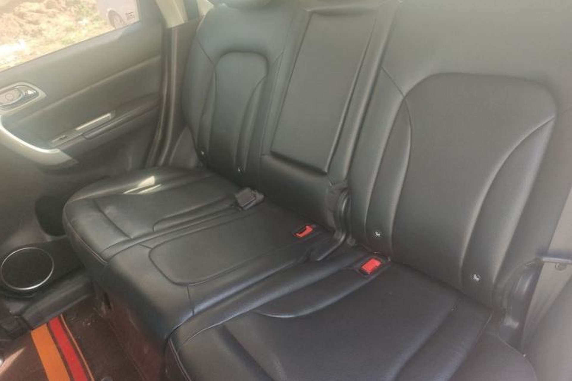 Used Haval H6 2015 Upgraded Model 1.5T Manual Two-Wheel Drive Elite Version Left Rear Seat