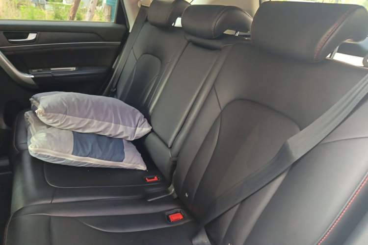 Used Haval H6 2015 Sport Edition 1.5T Automatic Two-Wheel Drive Luxury Model Left Rear Seat