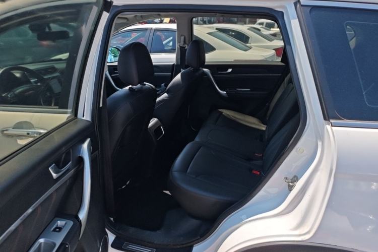 Used Haval H6 2015 Sport Edition 1.5T Automatic Two-Wheel Drive Luxury Model Left Rear Seat