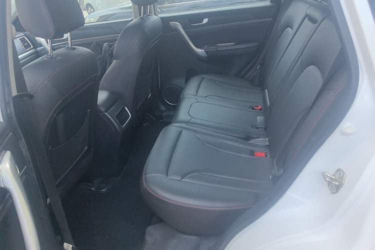 Used Haval H6 2015 Sport Edition 1.5T Automatic Two-Wheel Drive Luxury Model Left Rear Seat