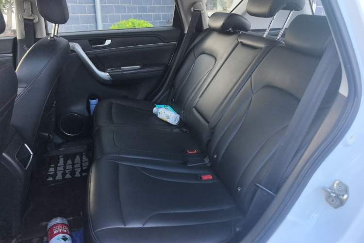 Used Haval H6 2015 Sport Edition 1.5T Automatic Two-Wheel Drive Luxury Model Left Rear Seat