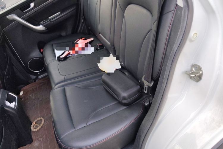 Used Haval H6 2015 Sport Edition 1.5T Automatic Two-Wheel Drive Luxury Model Left Rear Seat